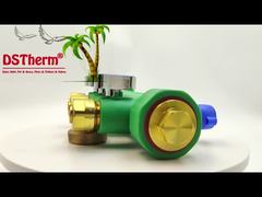 गेंद वाल्व के साथ पीपीआर मनिफोल्ड्स गर्म और ठंडा पानी नीला 3 तरीके मनिफोल्ड्स अनुकूलित लोगो और रंग 25 मिमी